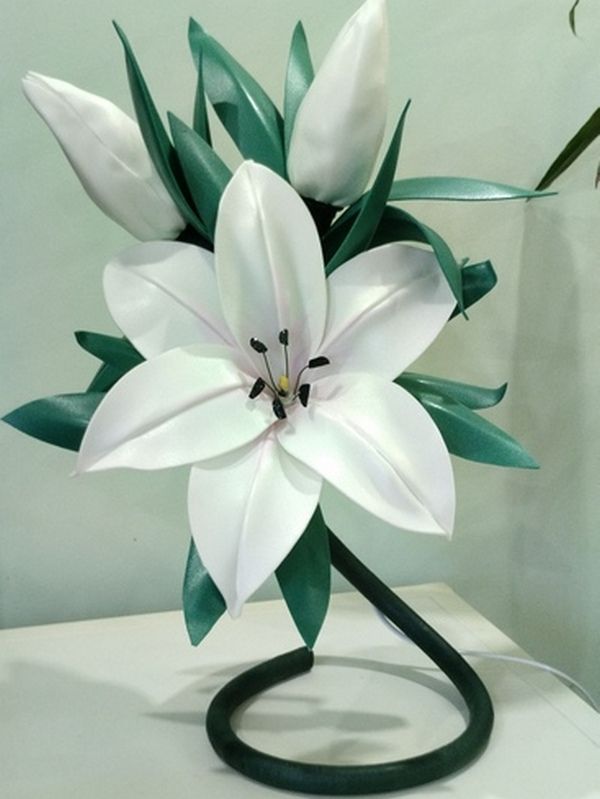 Декоративна лампа Лілія