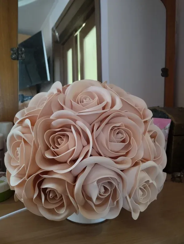 Декоративна лампа Букет троянд в керамічному кашпо