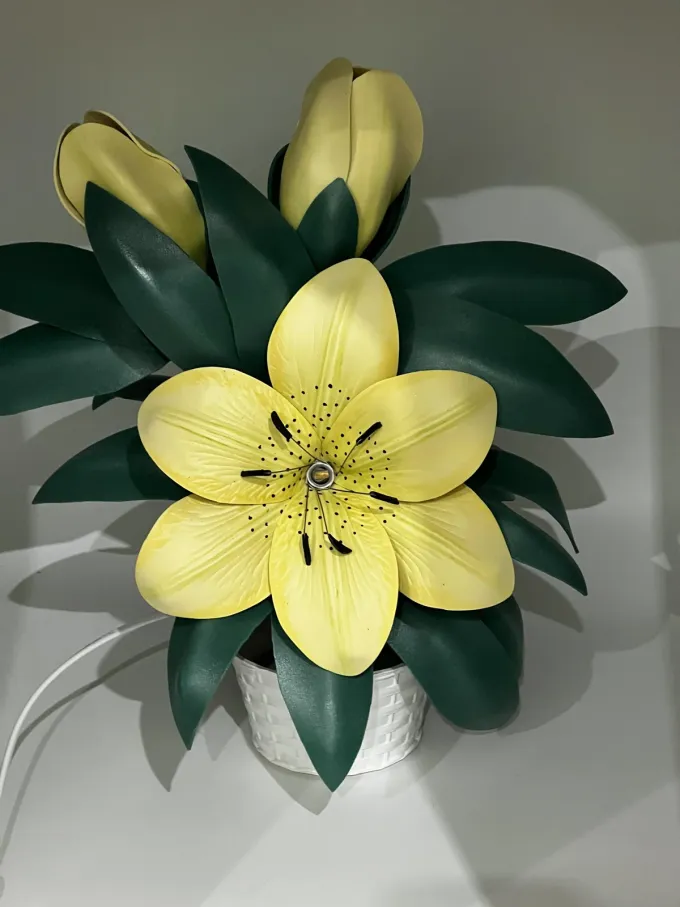 Світильник Лілія в кашпо