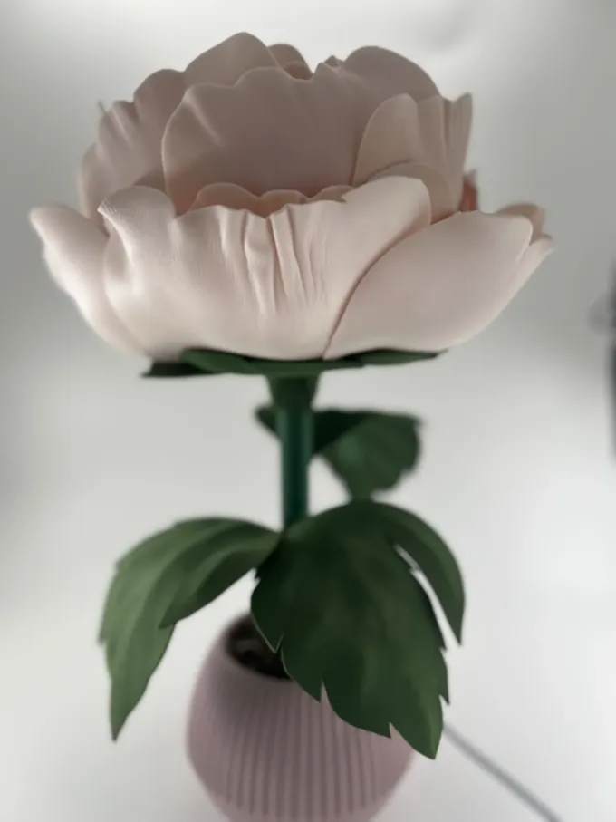 Світильник Півонія в бежевому кольорі