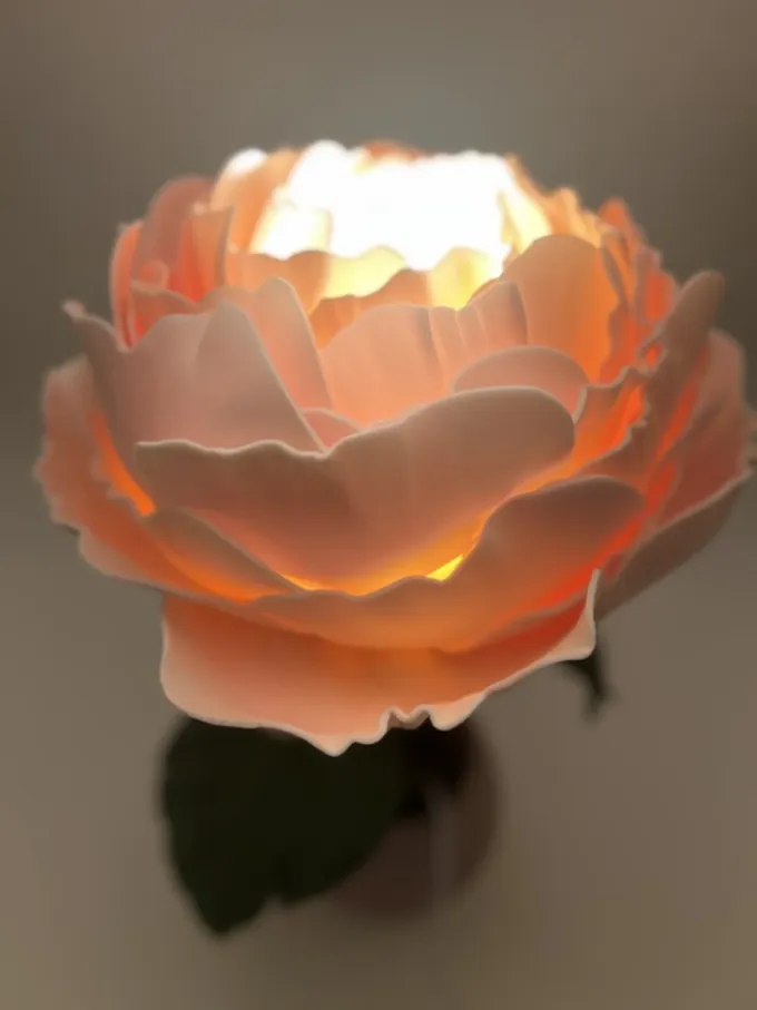 Світильник Півонія в бежевому кольорі