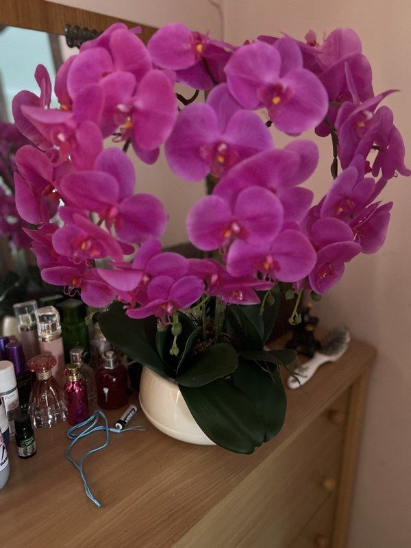 Композиція з Орхідей з латексу на 5 гілочок